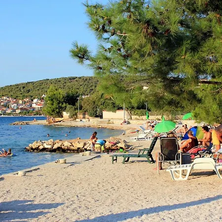 Apartment Apartments With A Parking Space Trogir - 11316