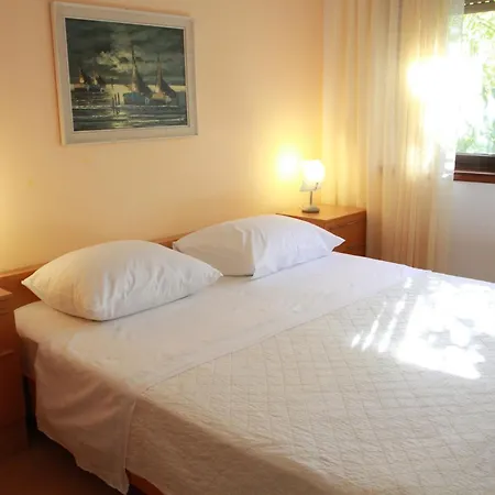 Apartments With A Parking Space Trogir - 11316 * Trogir